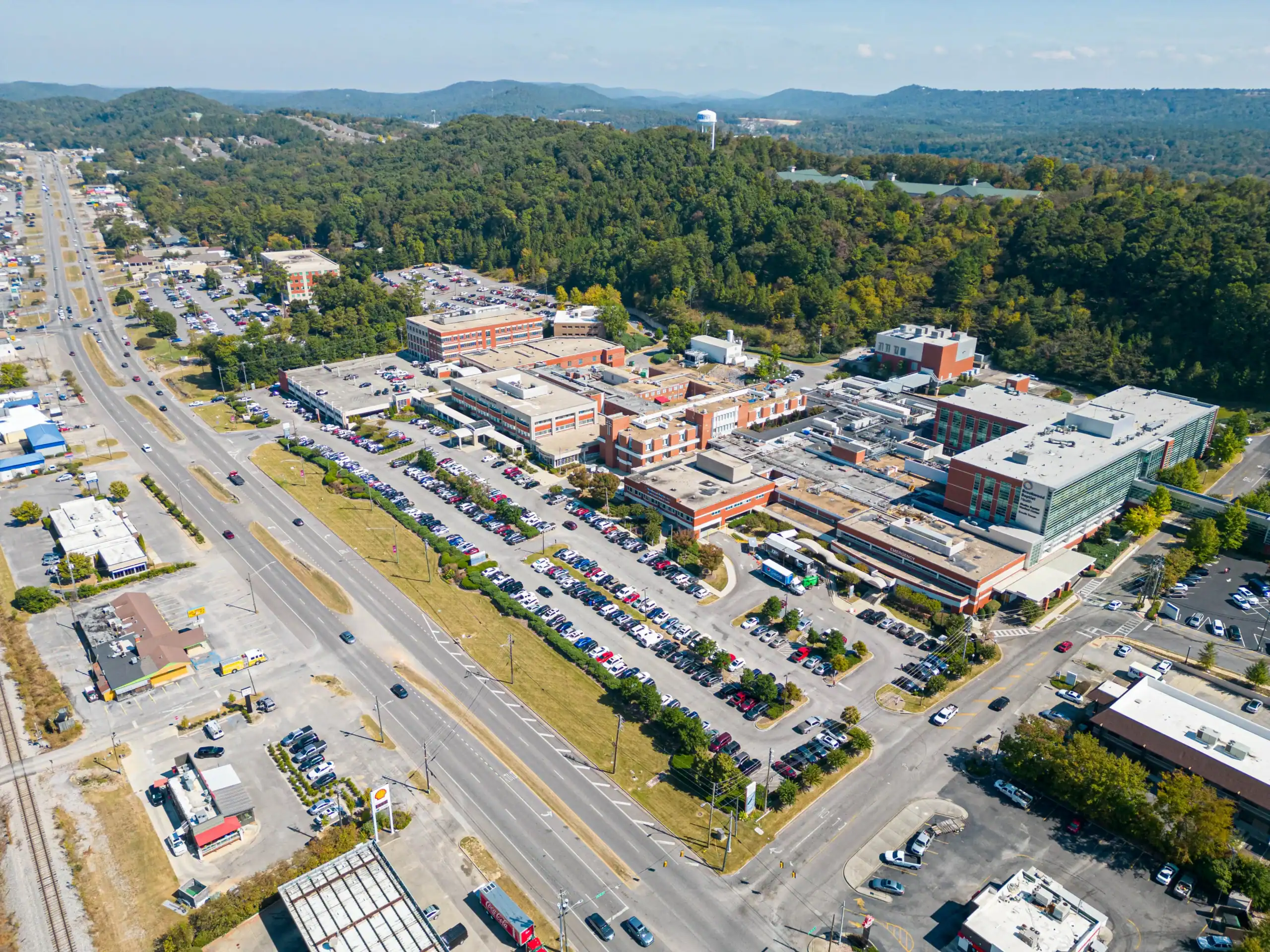 Aerial view of shops and roads in Alabaster, Alabama